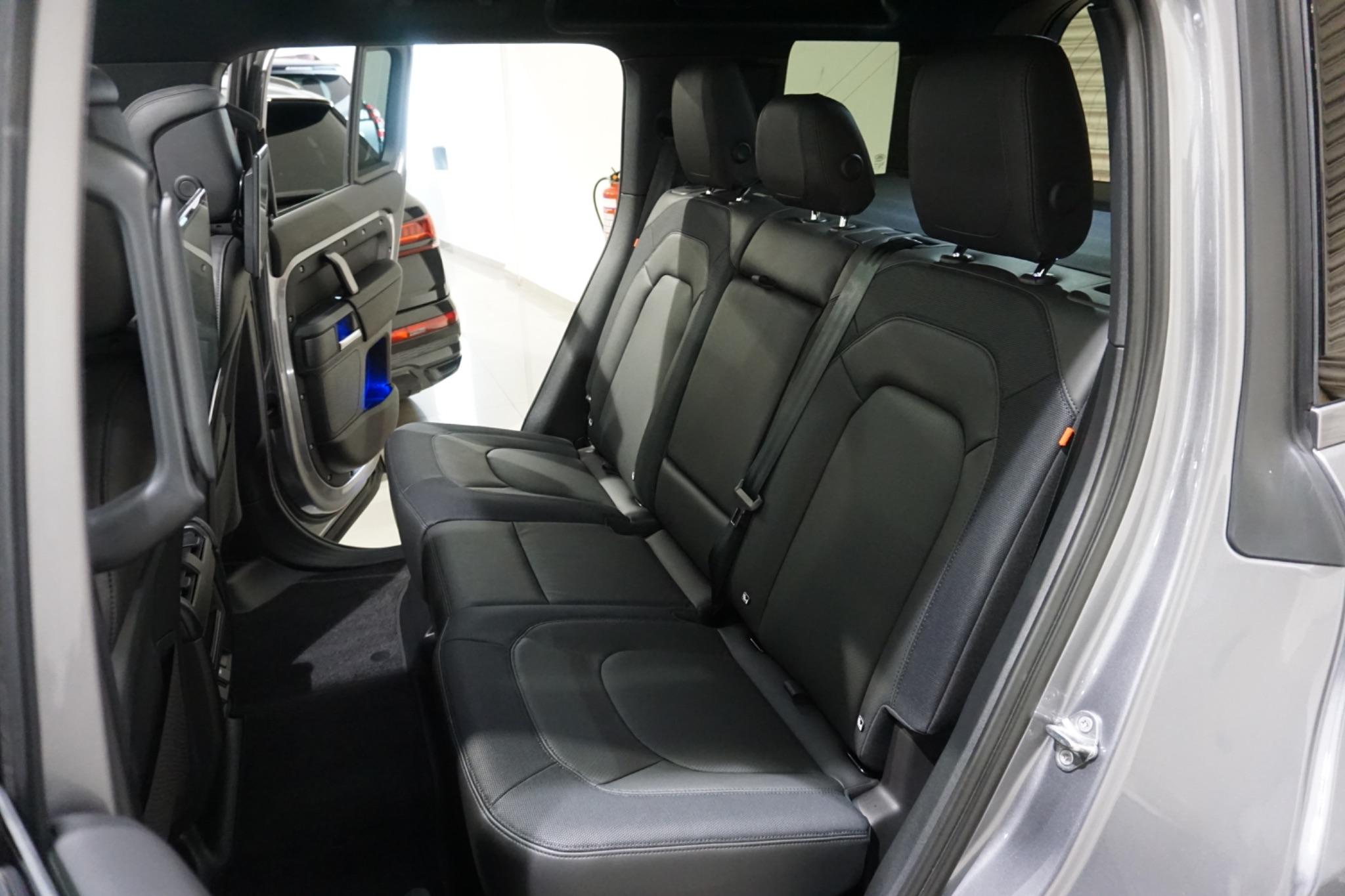 Land Rover Defender 110 3.0 D250 MHEV X-Dynamic HSE Auto 4WD Euro 6 (s/s) 5dr